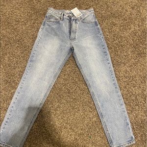 Brandy Melville/jgalt straight leg jeans